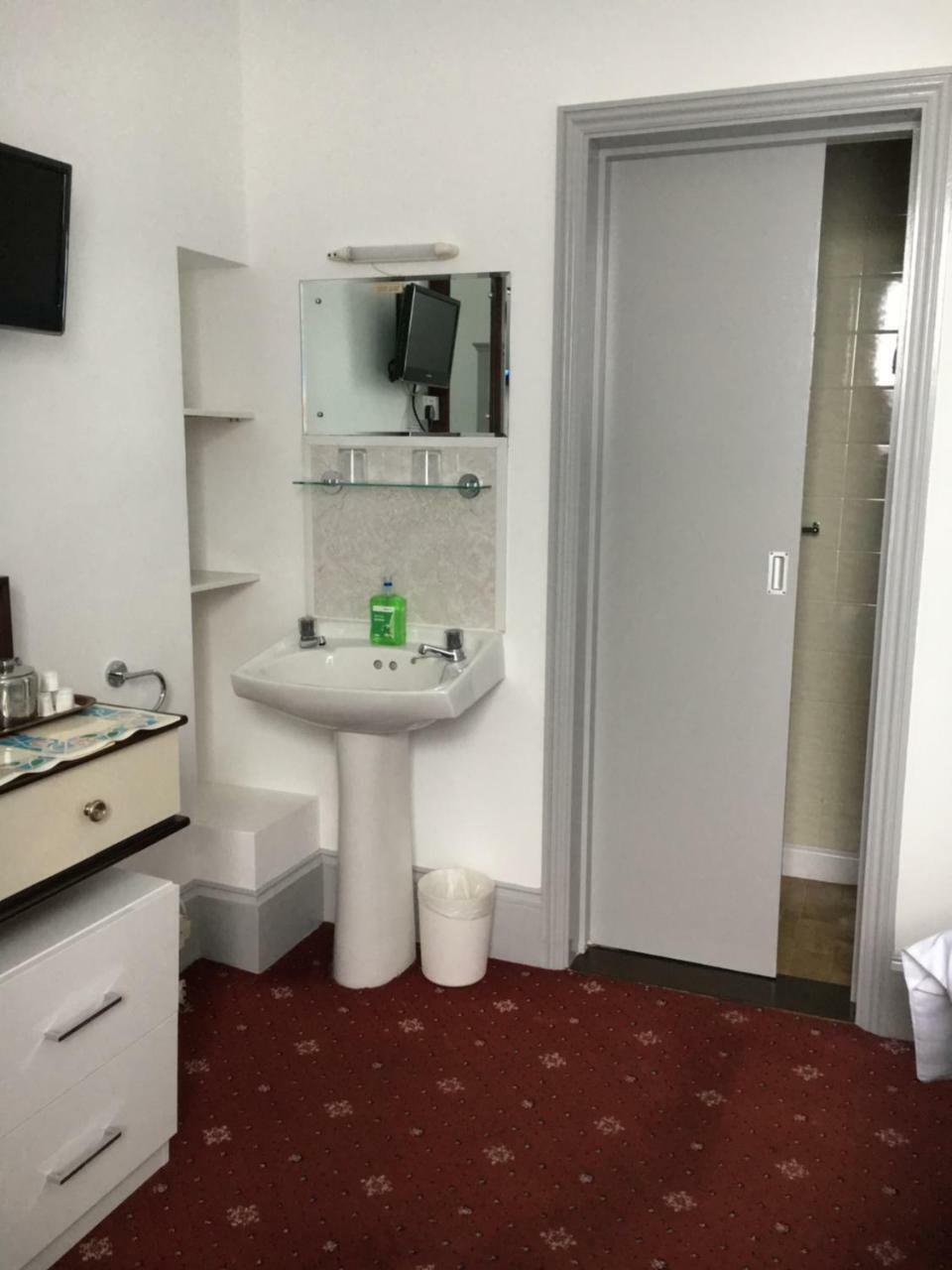 Avoca Villa Guest House 圣赫利尔泽西 外观 照片
