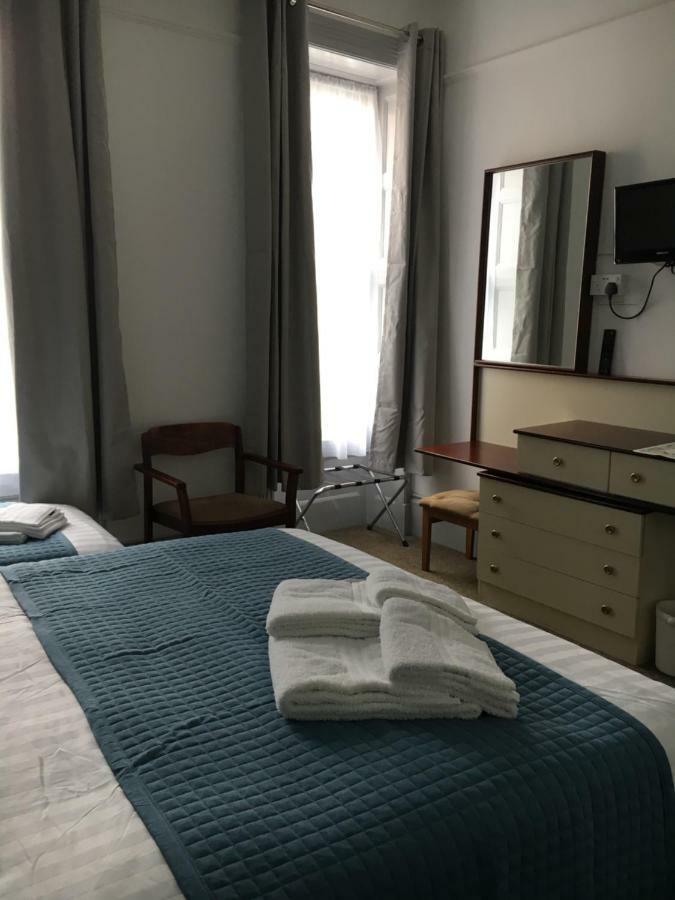 Avoca Villa Guest House 圣赫利尔泽西 外观 照片