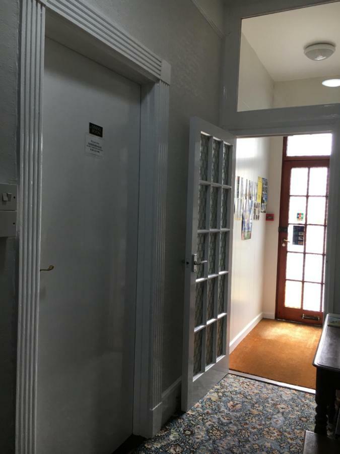 Avoca Villa Guest House 圣赫利尔泽西 外观 照片